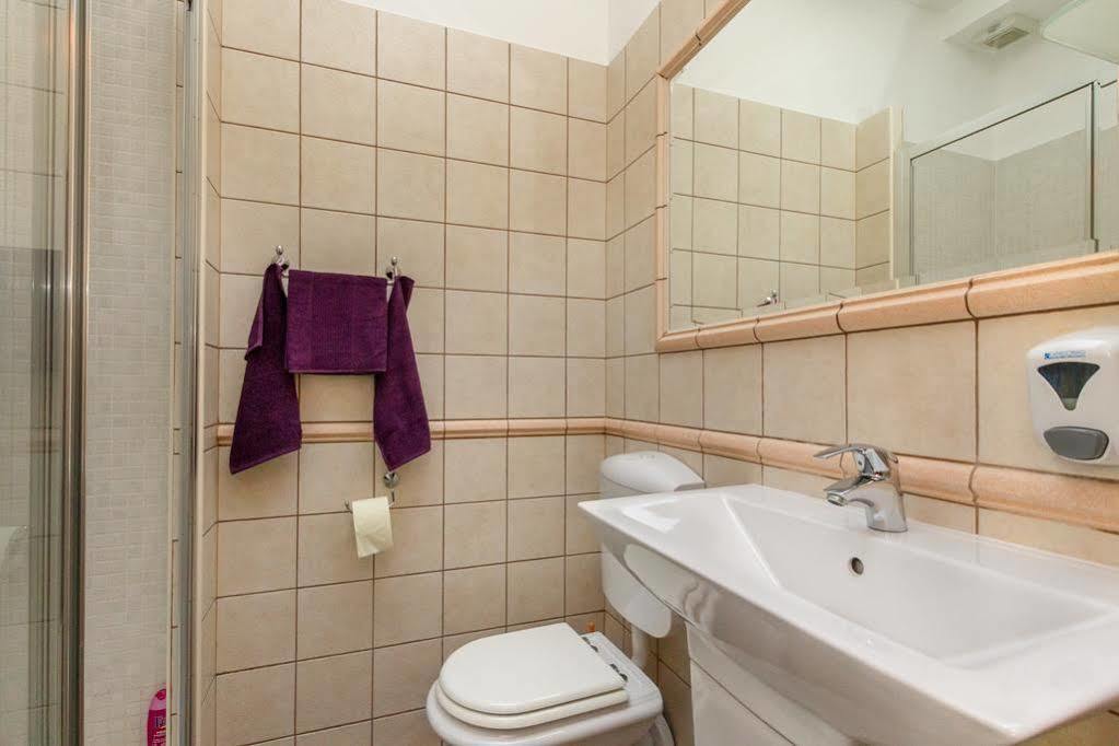 Apartments Aspalathos Сплит Екстериор снимка